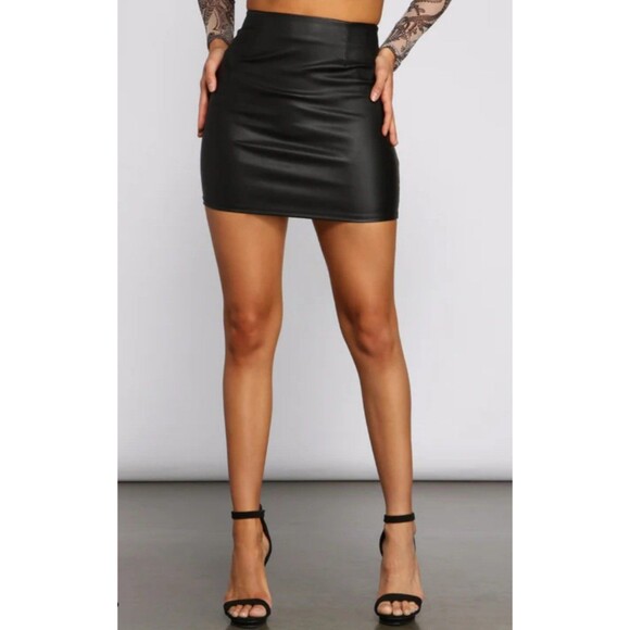 Windsor ring the alarm mini faux leather skirt small - Picture 1 of 6